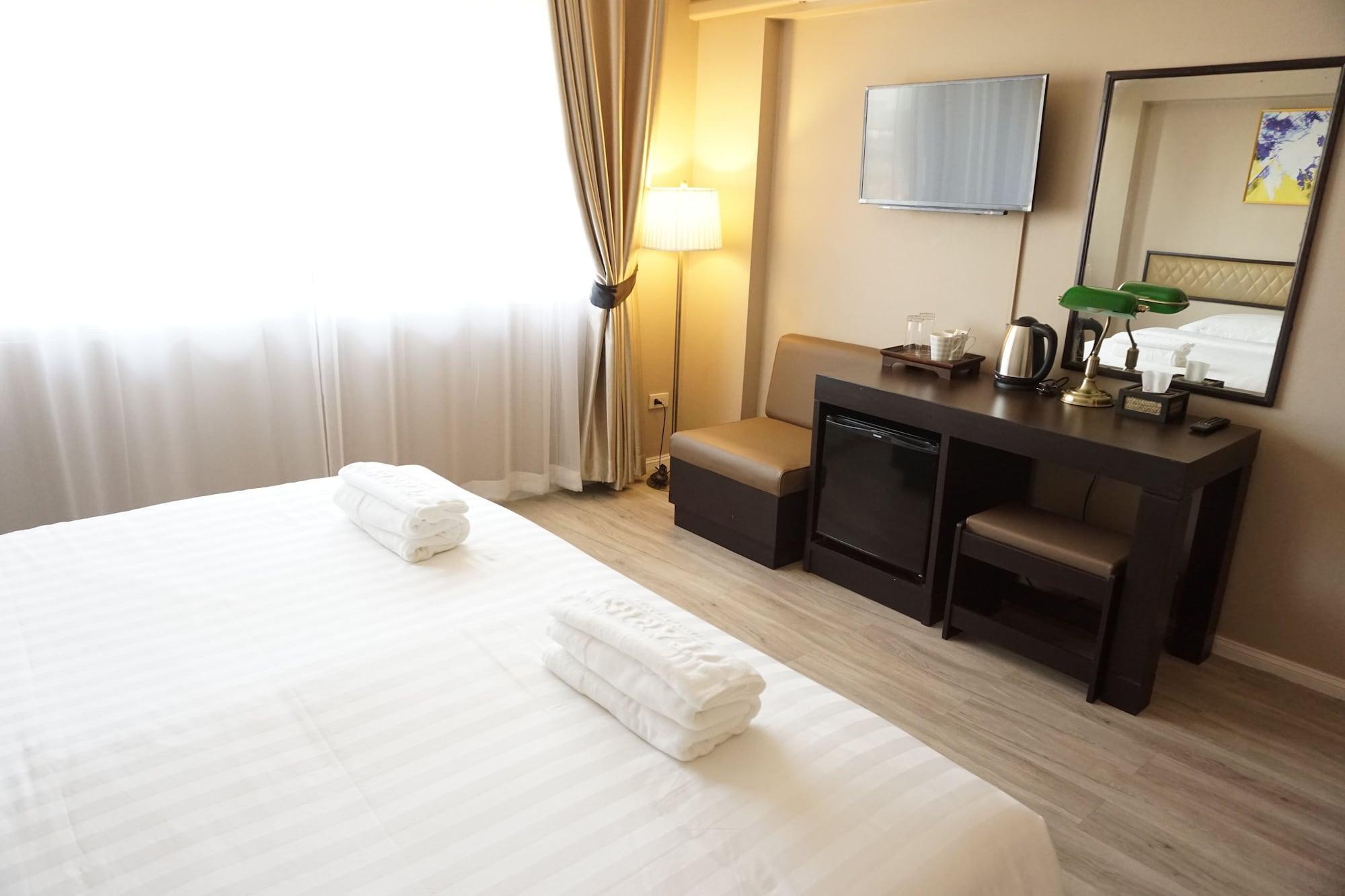 Taris Art Hotel Phrae Exterior photo