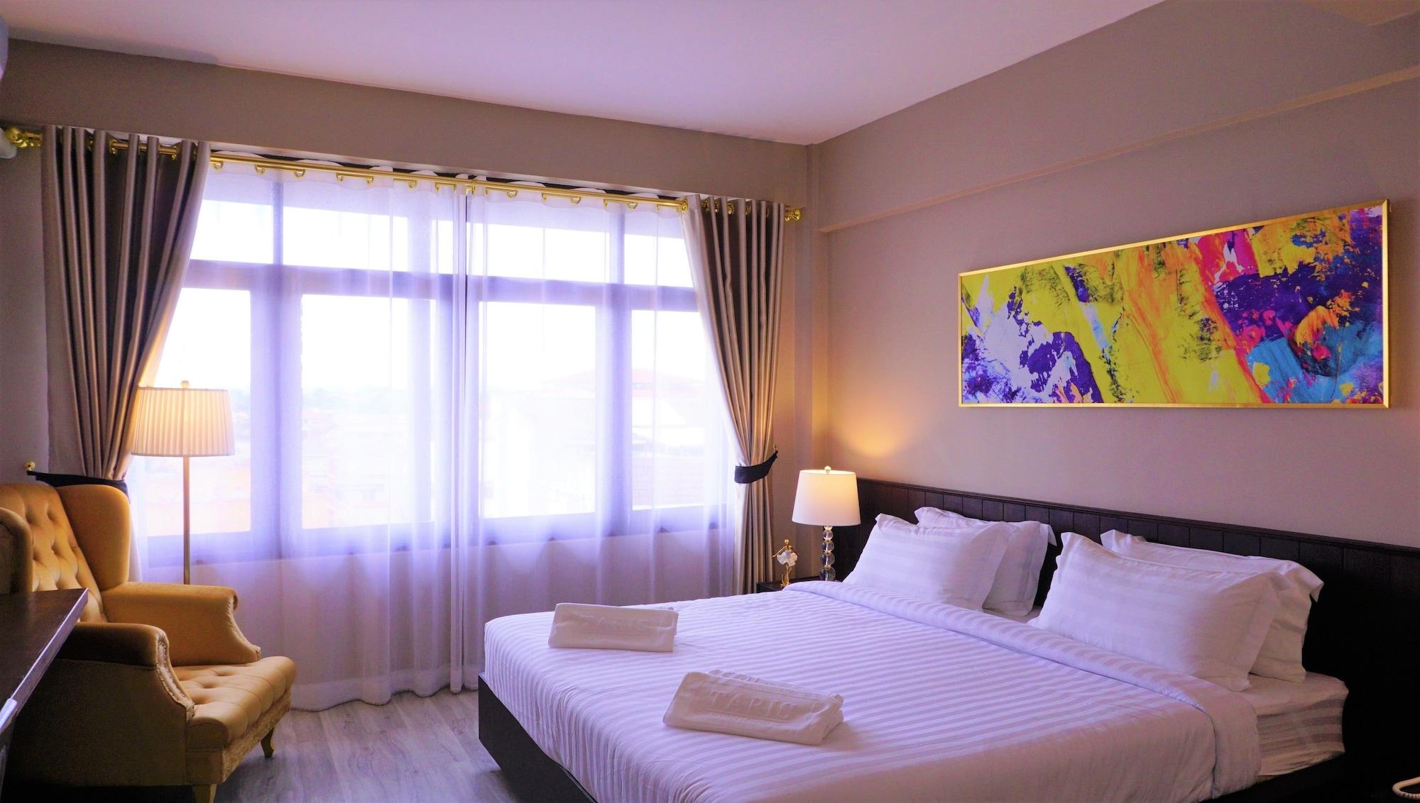 Taris Art Hotel Phrae Exterior photo