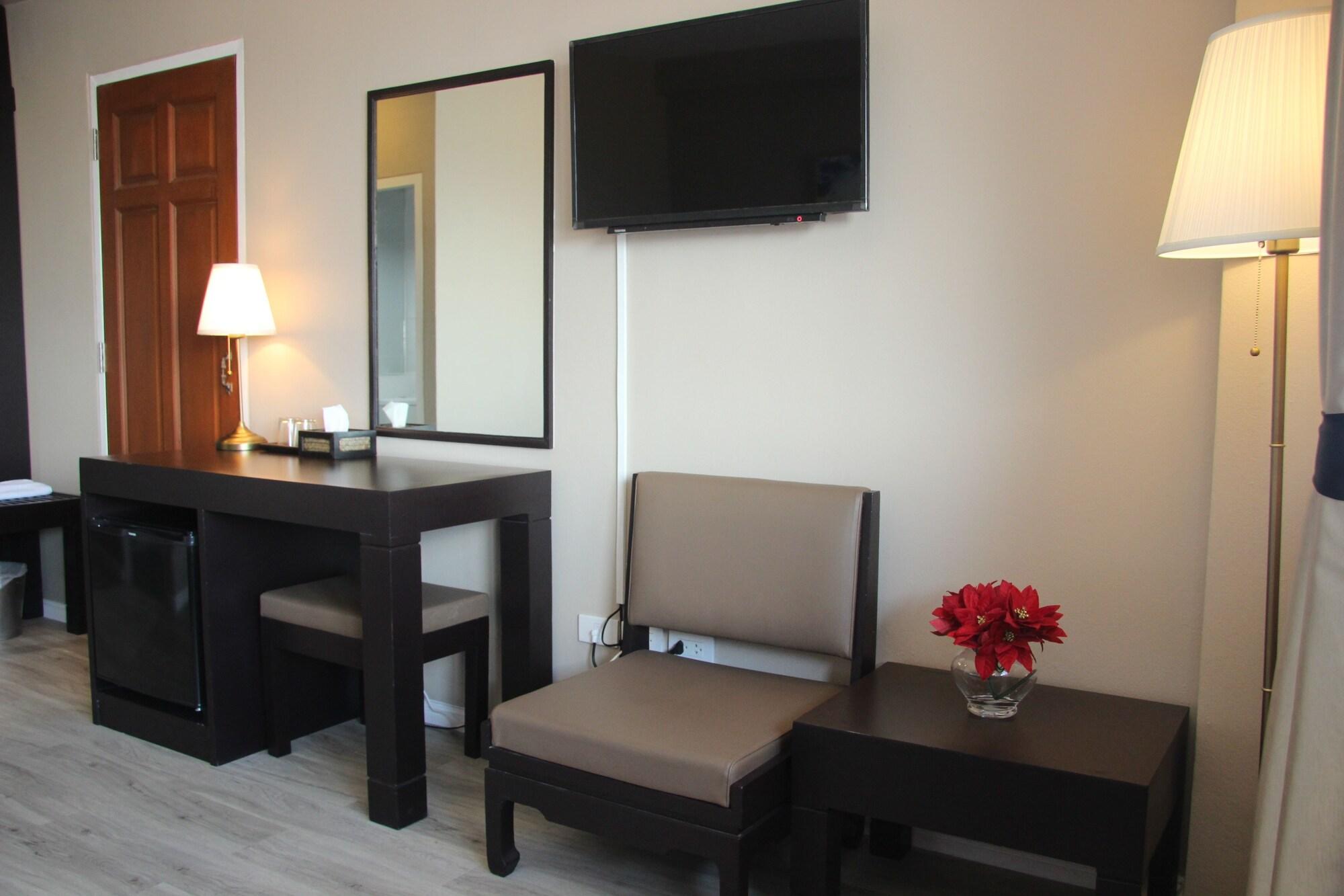 Taris Art Hotel Phrae Exterior photo