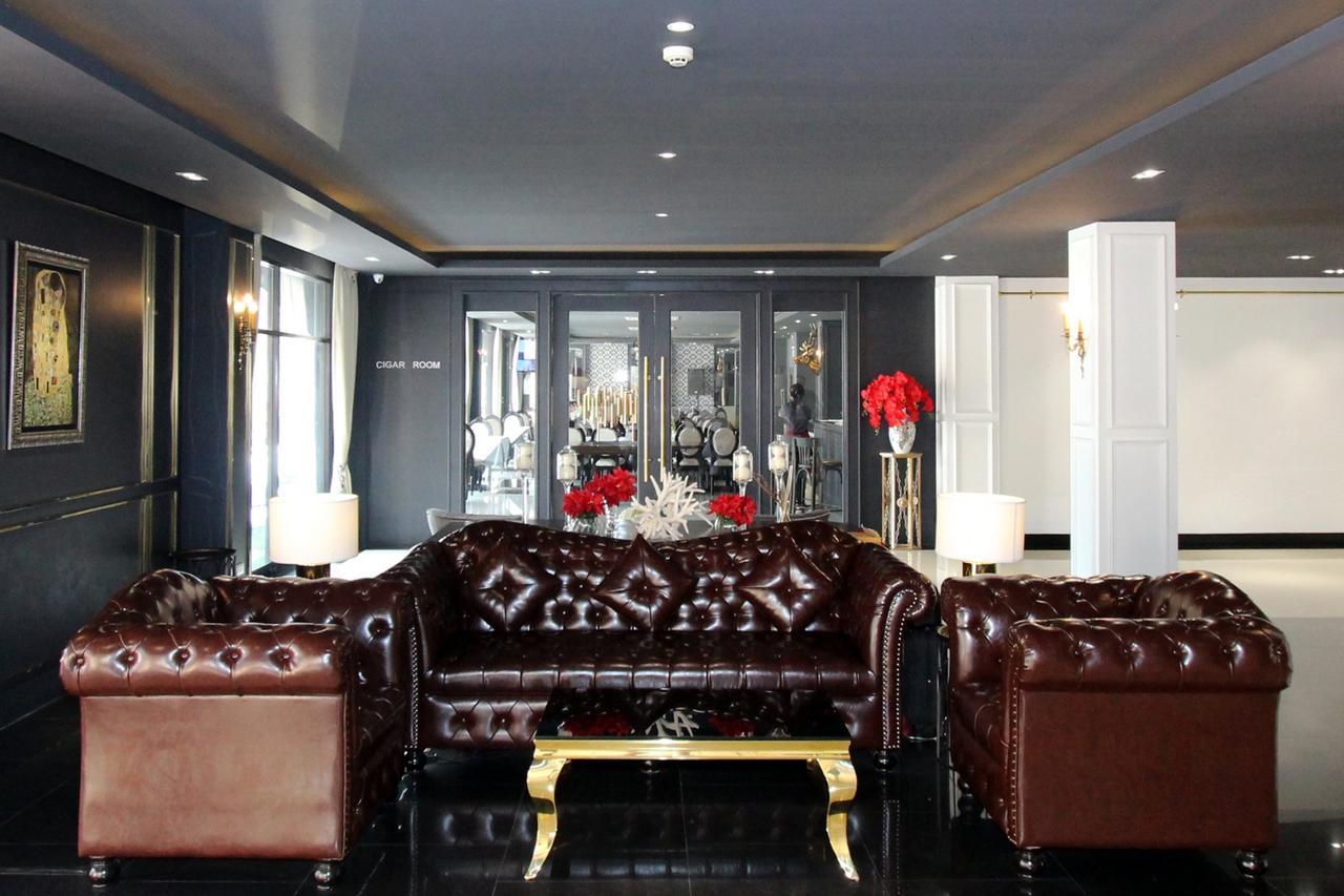 Taris Art Hotel Phrae Exterior photo